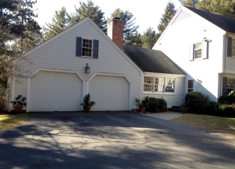 25+ Amazing Detached Garage Design Ideas To Suit Your Need