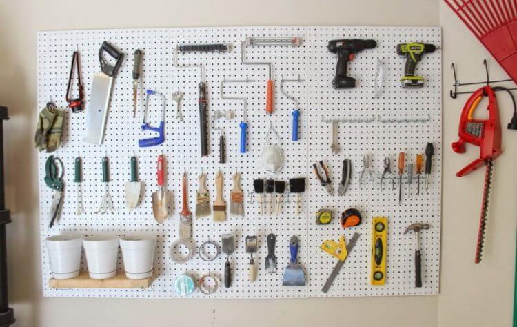 Do-It-Yourself Pegboard