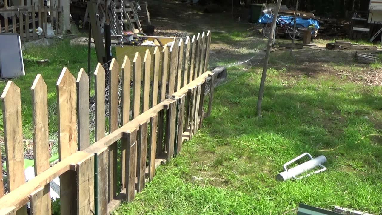 Classic Picket Pallet Fence