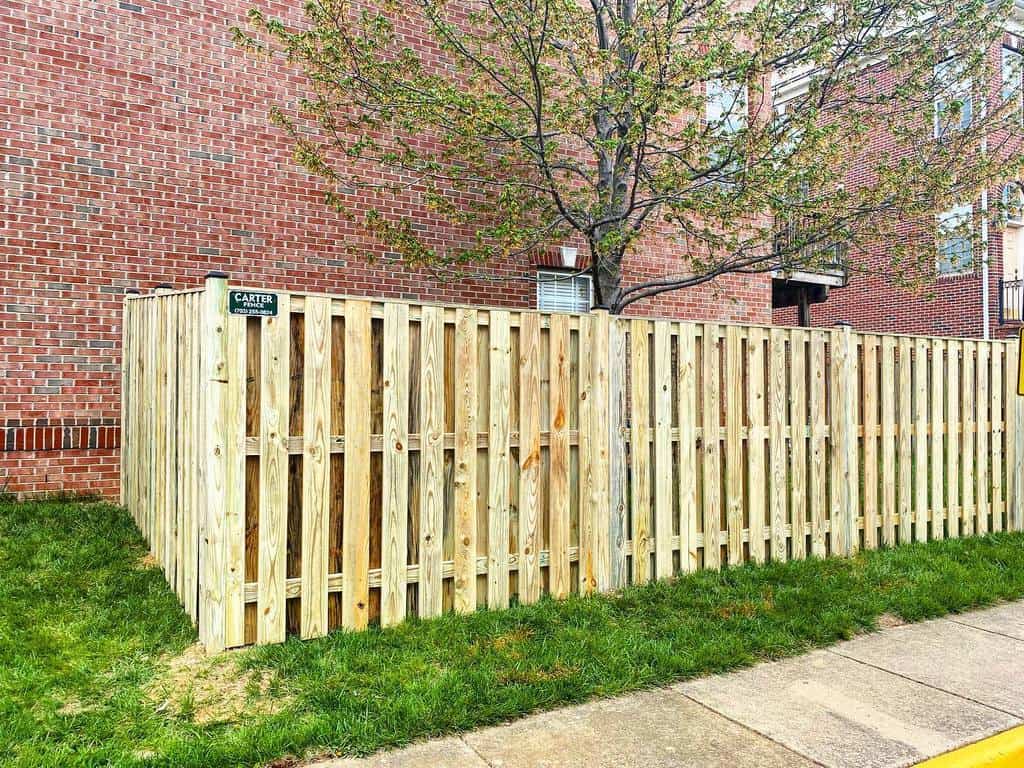 Simple Pallet Fence