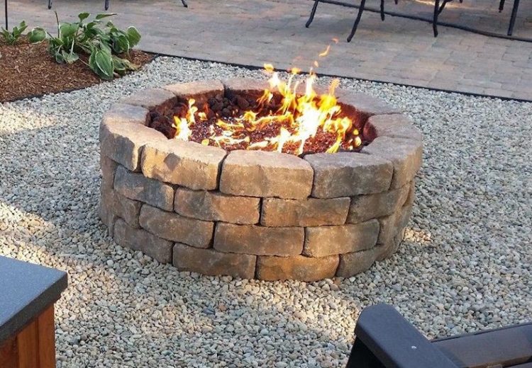 Concrete Block Fire Pit - Cinder block fire pit - DIY fire pit ideas