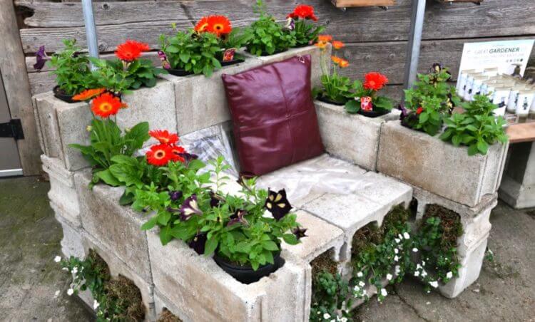 Enchantingly Beautiful Cinder Block Ideas That Can Use For Your Garden