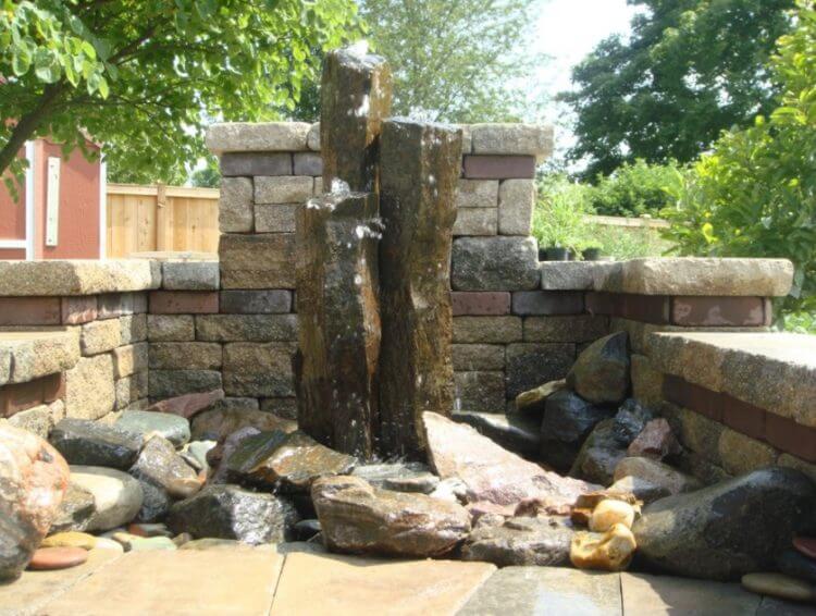 21 Backyard Wall Fountain Ideas to Wow Your Visitors