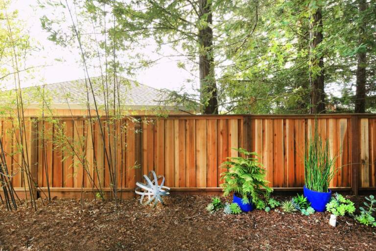 30 Cheapest and Easiest Fence to Install